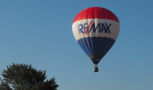 Suburban landings defended by veteran balloon pilot