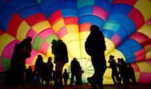 Wind halts balloonists massive lift-off